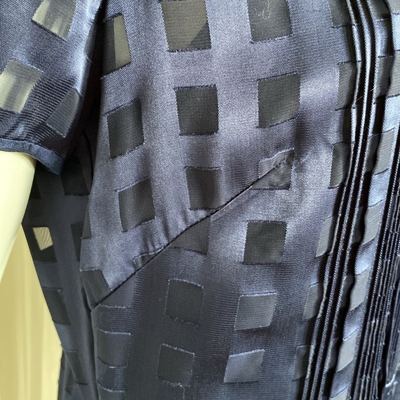 Diane Von Furstenberg elegant checkered, overlay Navy jumpsuit! Size 8 Medium - Picture 7 of 17